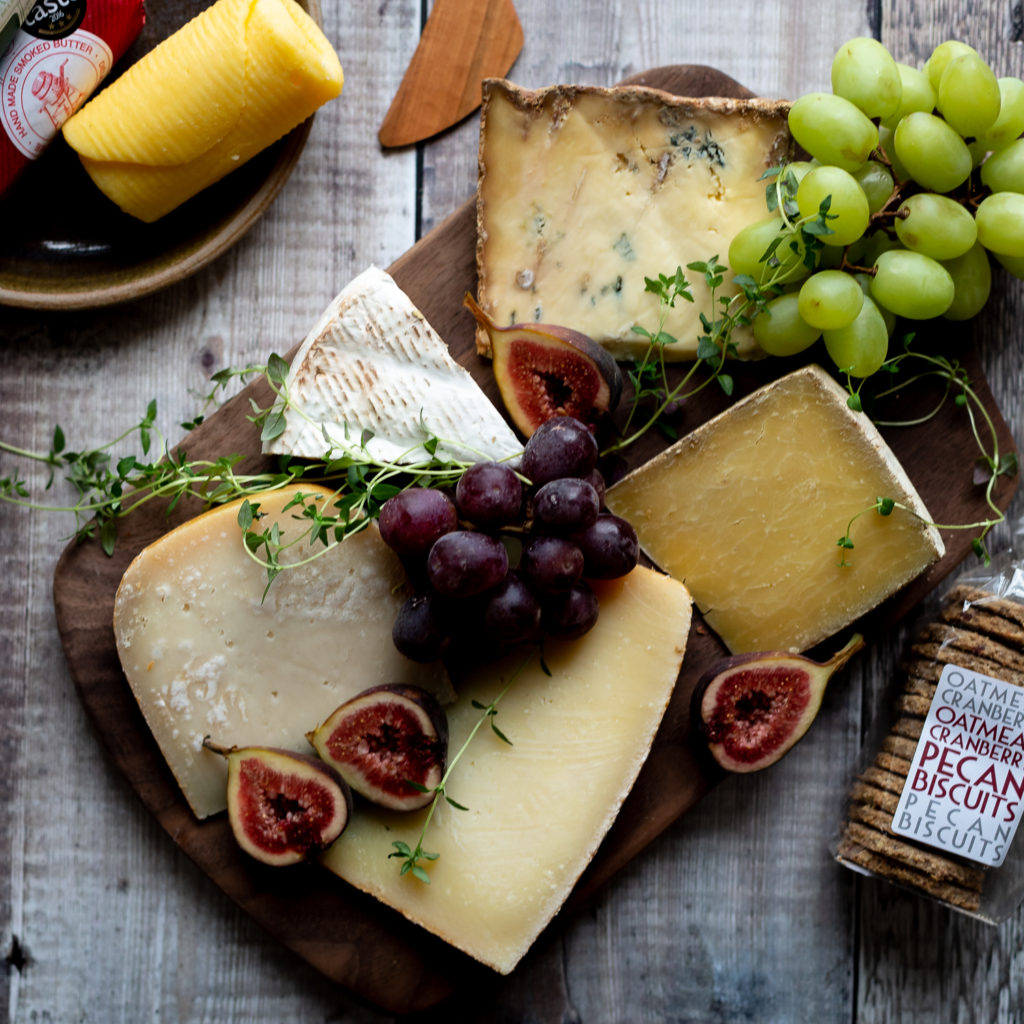 How to Pick the Perfect Irish Cheeseboard 4 Artisan Irish Cheeseboard - Gift Hamper - Indie Fude